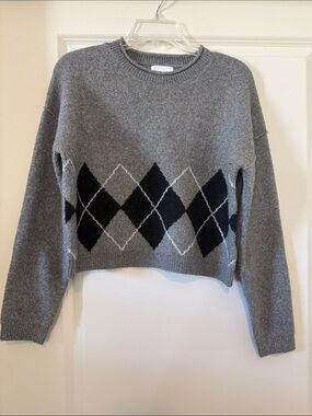 Women's Gray Argyle Crewneck Sweater - Cozy Knit Pullover